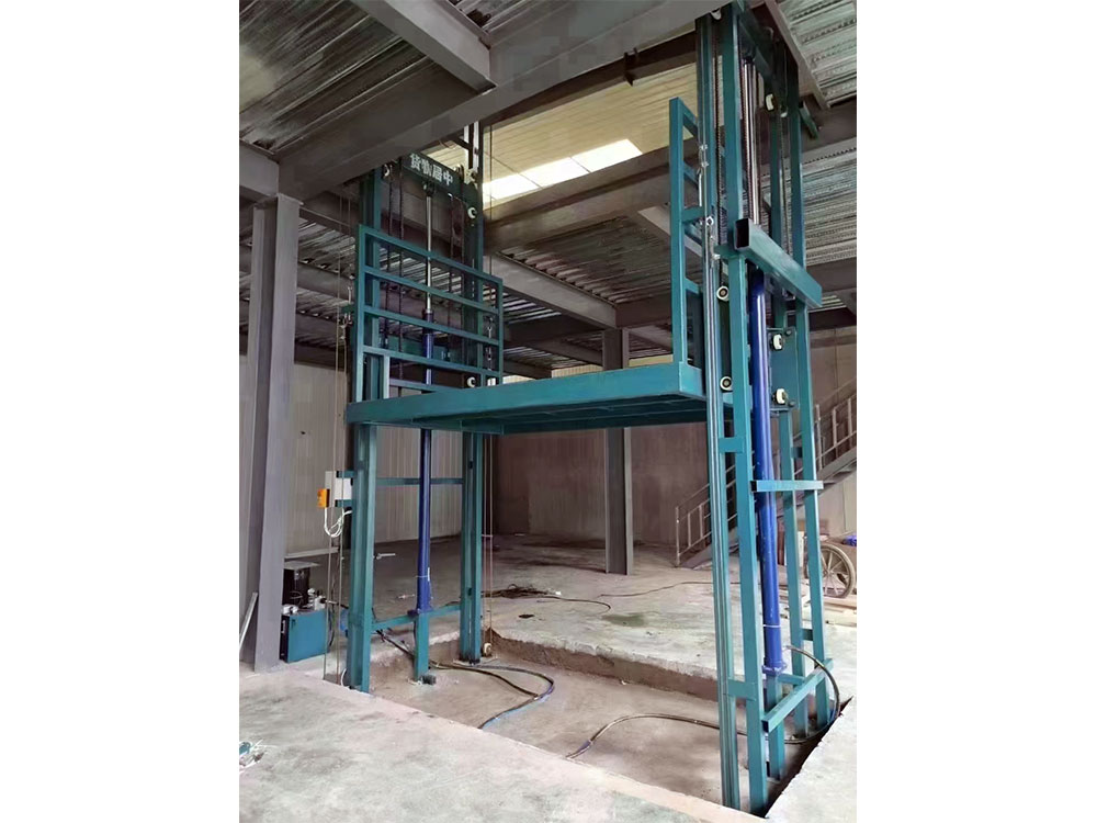 導(dǎo)軌式升降貨梯